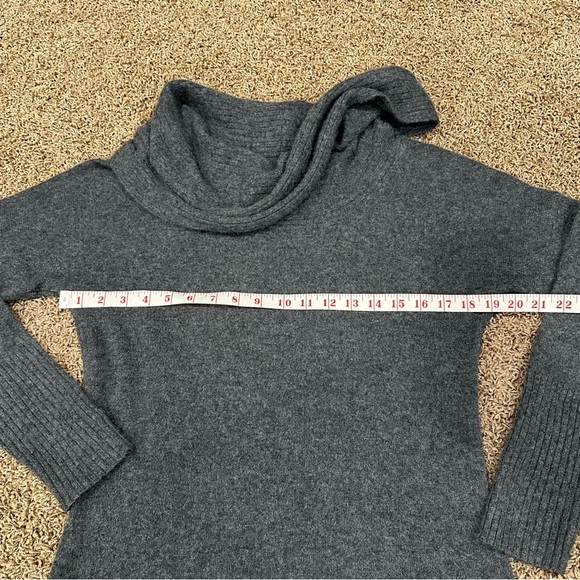 Athleta Cashmere Gray Cowl Neck Sweater size medium - Picture 6 of 11